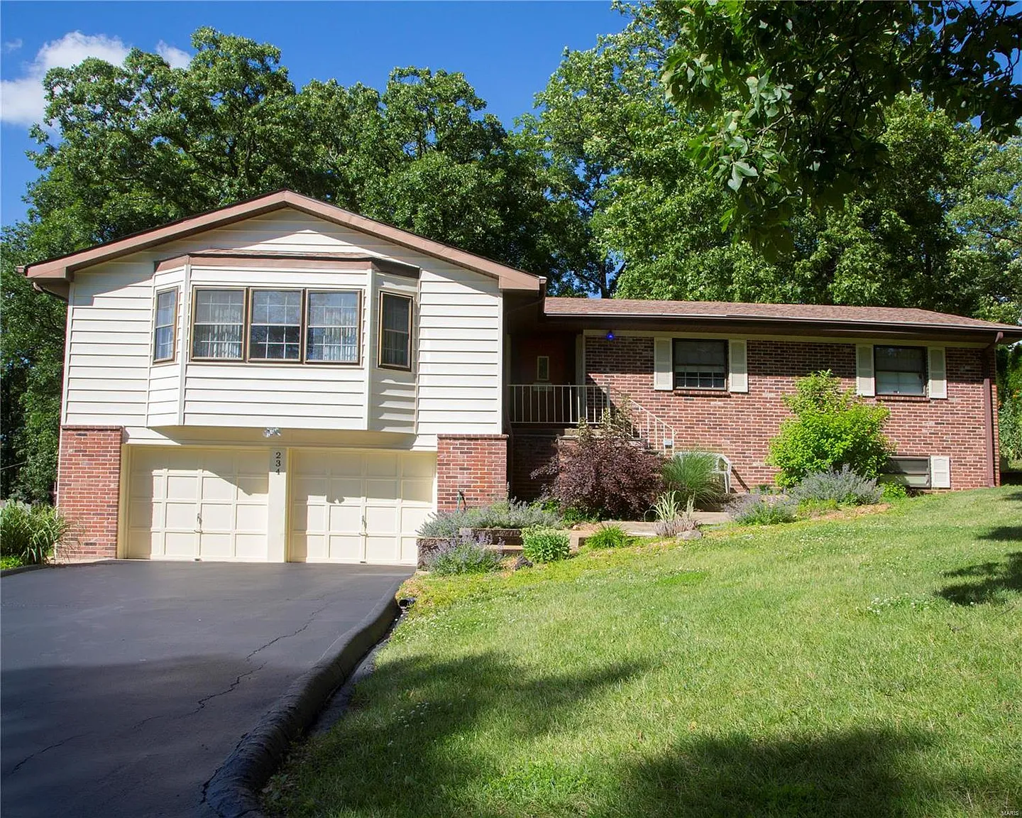 234 Pleasant Grove Ave photo 1