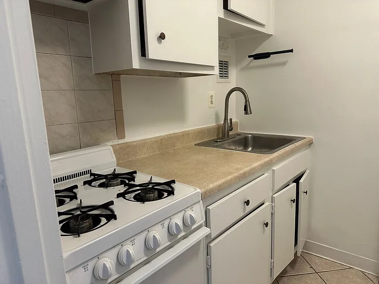 1111 Arlington Blvd #429 — Photo 4