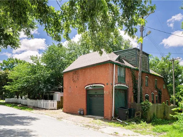 816 N 11th St, Saint Joseph, MO 64501