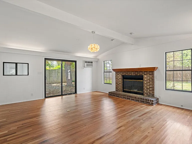 4402 Terrilance Dr — Photo 4