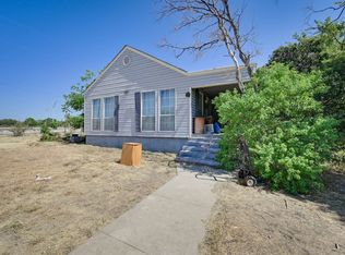 719 Minden St, Fort Worth, TX 76110