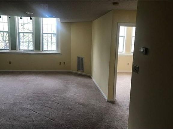 5th image of 54 Dutcher St Unit 6