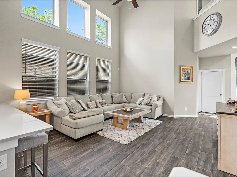 112 Sugar Peak Ct — Photo 11
