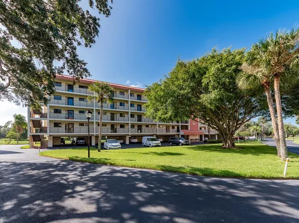 9433 Harbor Greens Way APT 208, Seminole, FL 33776