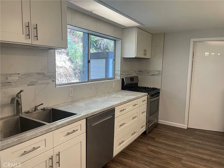 1361 De Luz Rd — Photo 4