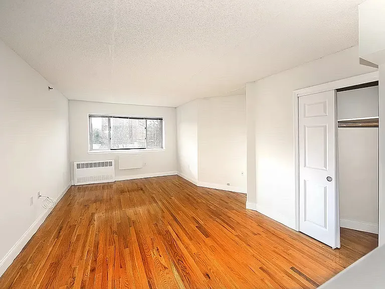 3880 Orloff Ave #3D — Photo 1