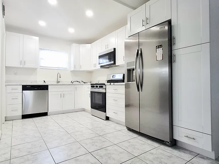 4532 Bougainvilla Dr #12 — Photo 10