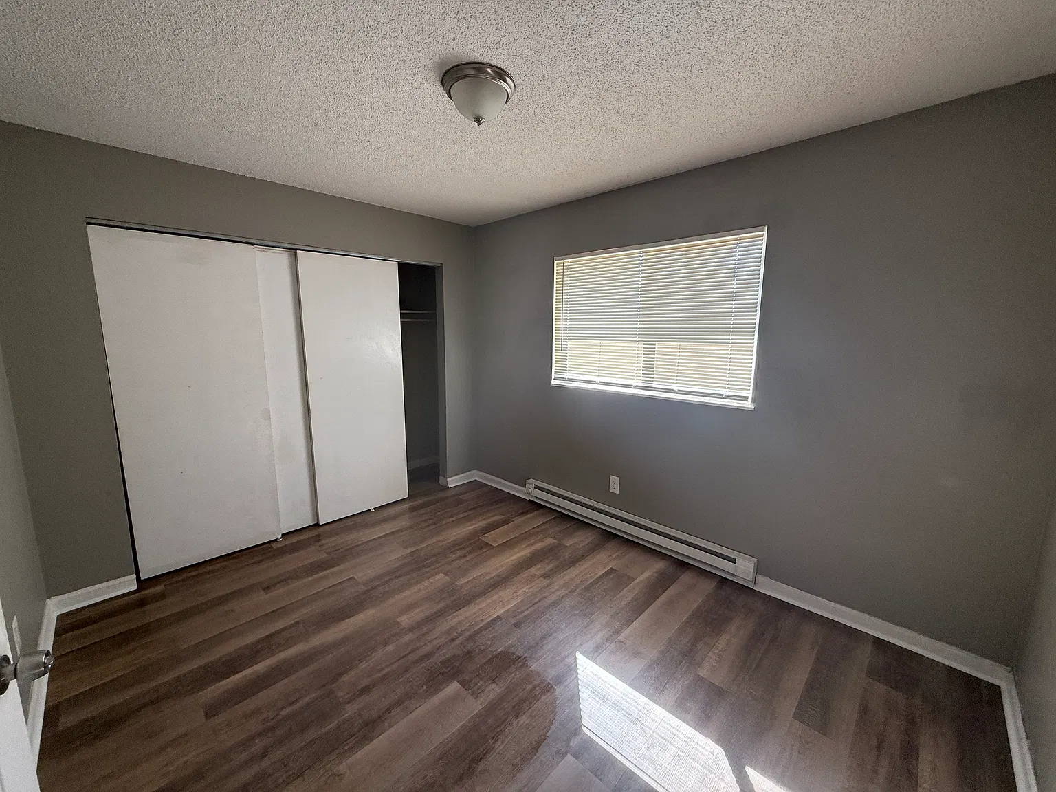 2 bed, 925 sqft, $1,500 — Photo 2