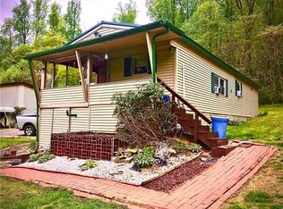 737 Hillville Rd, Karns City, PA 16041