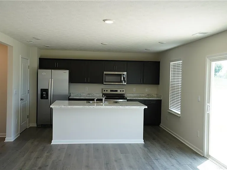 1512 Hawkshead St — Photo 5