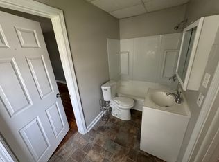 385 Hamilton St #3, Southbridge, MA 01550