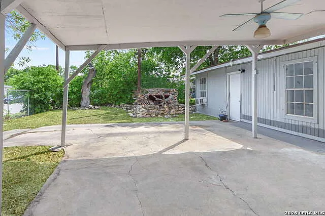4602 Centralia Dr