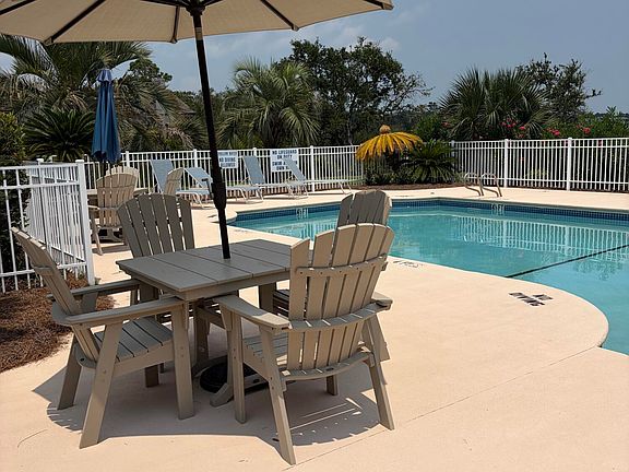 5th image of 206 N Windward Dr