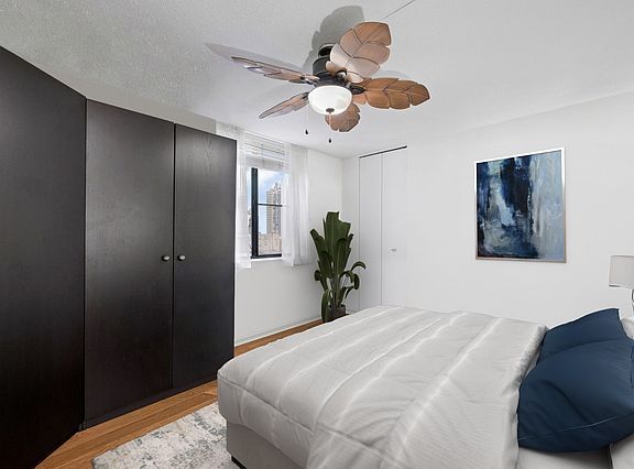 5th image of 1339 N Dearborn St APT 7D