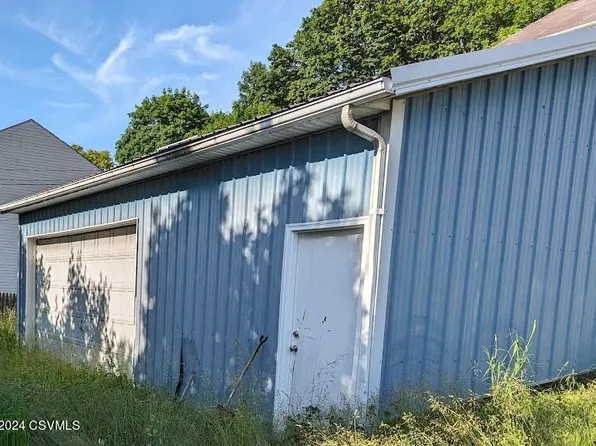 W Mulberry St, Shamokin, PA 17872