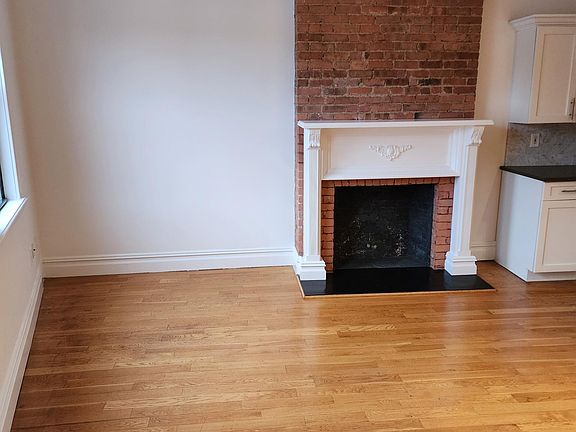 3rd image of 5 W Main St #951