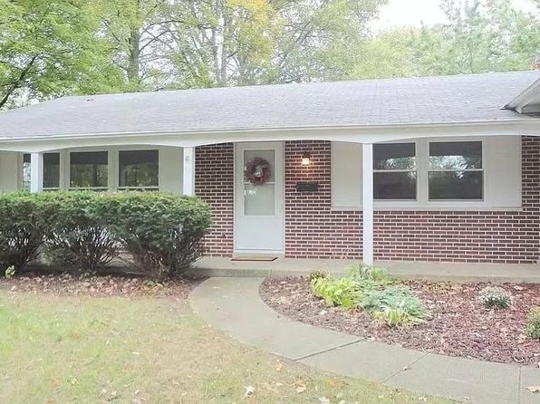 4111 Woodstock Dr