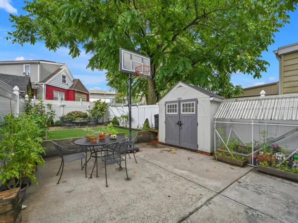 133-27 135th Place image 16 of 19