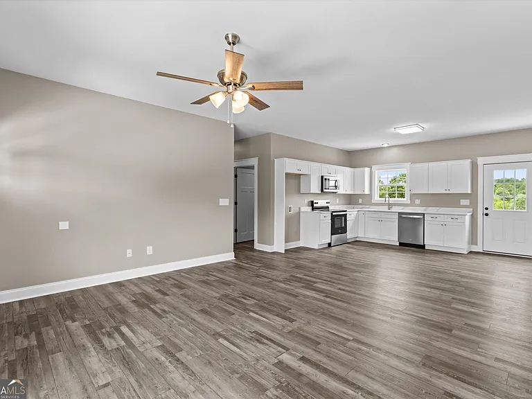 139 Kirby Young Rd SE — Photo 4