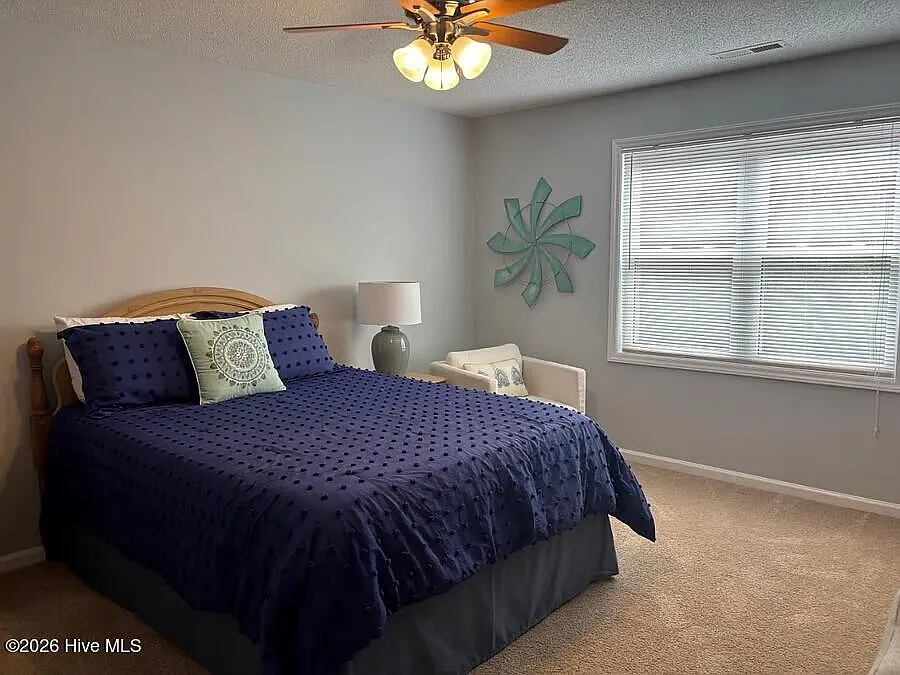 1 bed, 1.0 bath, 300 sqft, $995 — Photo 4
