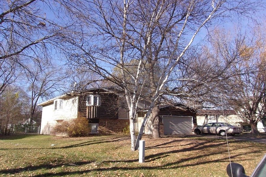 2nd image of 7949 Irving Ave N