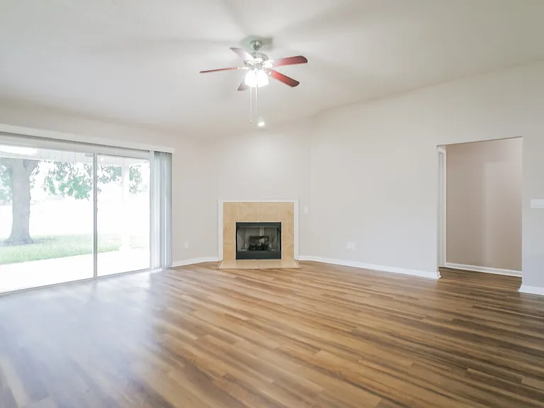 862 E Red House Branch Rd — Photo 4