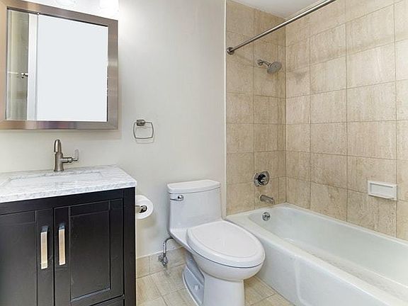 5th image of 215 W 95th St APT 3C