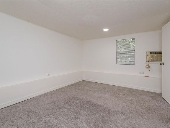 5th image of 837 Cathcart Ter