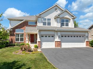 2911 Sauer Ct, North Aurora, IL 60542