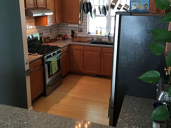 Spacious kitchen 