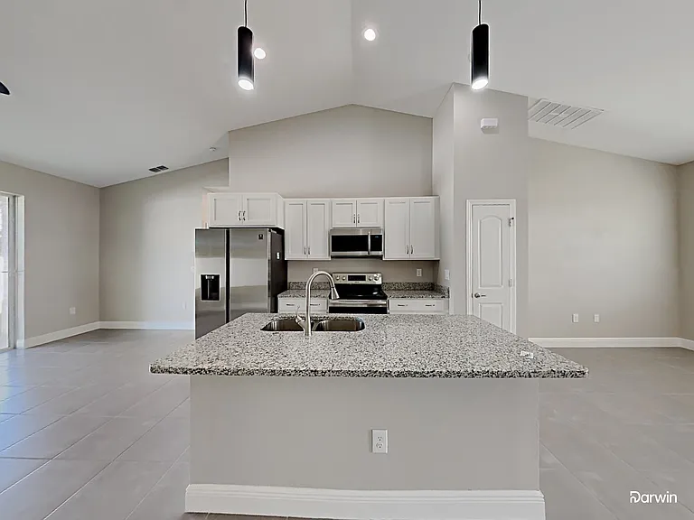 309 Fern Ct — Photo 5
