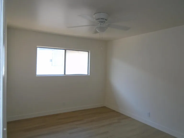322 N Prospero Dr #4 — Photo 12