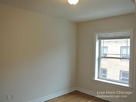 3rd image of 3816 N Sheffield Ave APT 3W