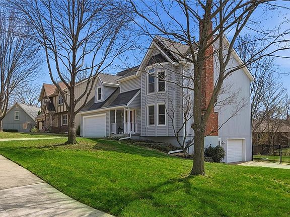 4th image of 1601 NE 81st St