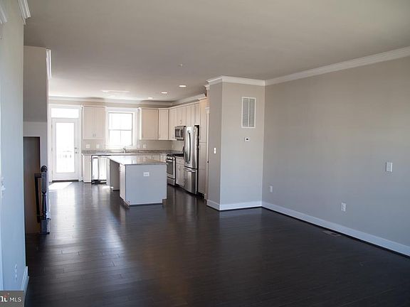 3rd image of 14334 Potomac Heights Ln