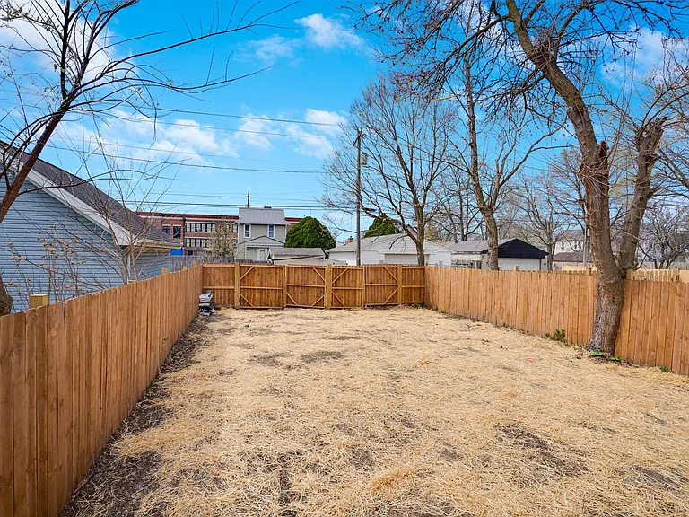 293 W Park Ave — Photo 24