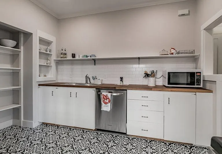 7 Atlantic St #1 — Photo 8