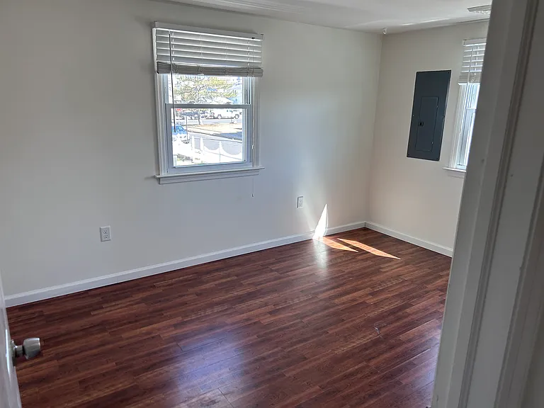 345 N Raleigh Ave — Photo 15
