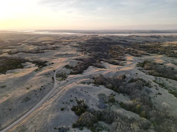 889 Road 528 Ave, Niobrara, NE 68760