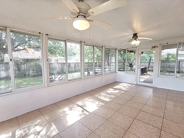 2107 E Willesdon Dr — Photo 23