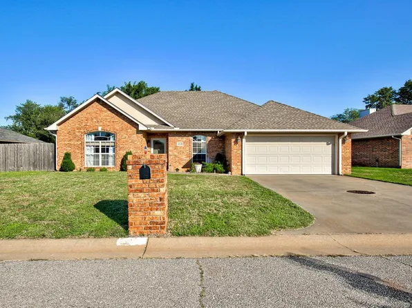 2418 Arlington Dr, Enid, OK 73703
