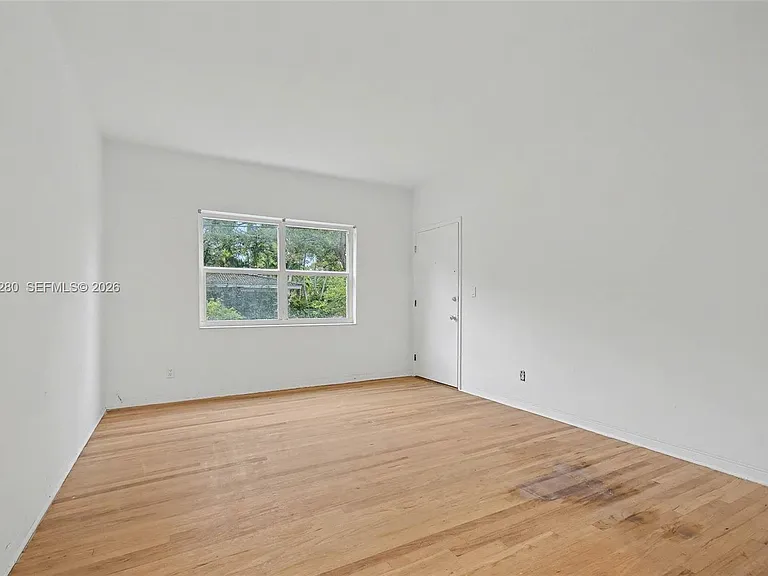 9160 NE 8th Ave #2J — Photo 17