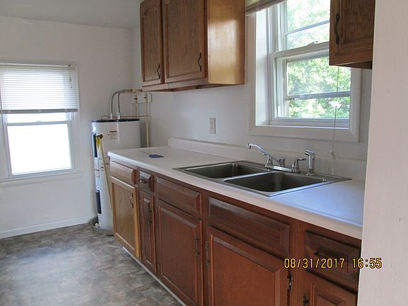 5th image of 15 E High St
