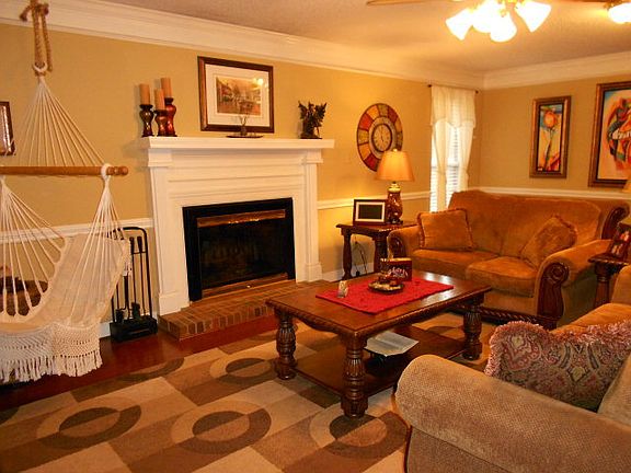 2nd image of 116 Pine Lakes Dr