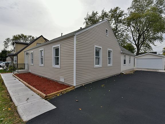 2nd image of 116 N Marilyn Ave