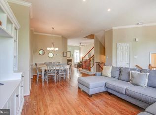47671 Whirlpool Sq, Sterling, VA 20165