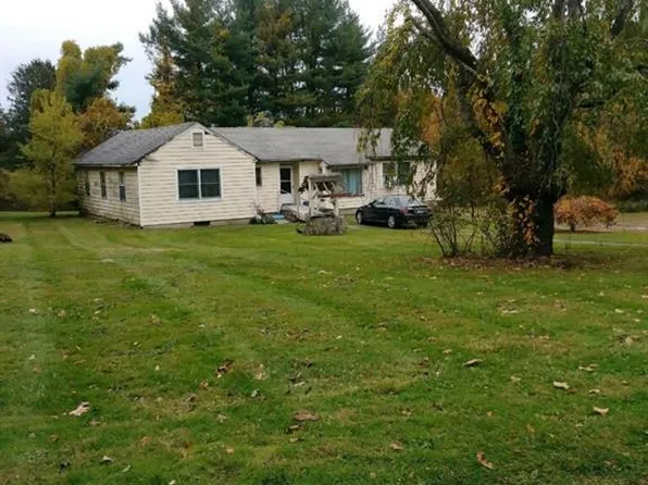 11&11a Cross Road, Brookfield, CT 06804