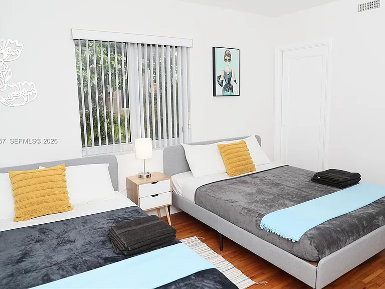 215 Antilla Ave #2 — Photo 5