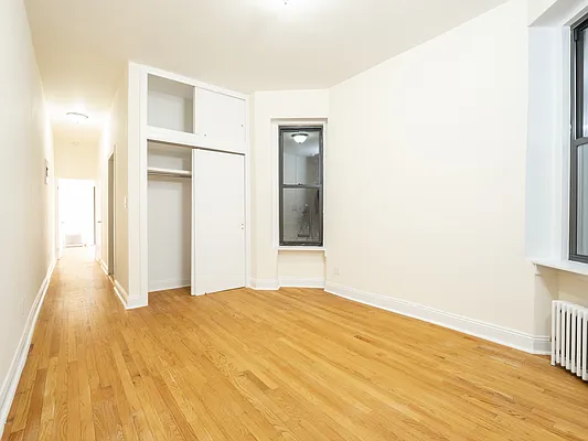 Rented by City Connections Realty | media 27