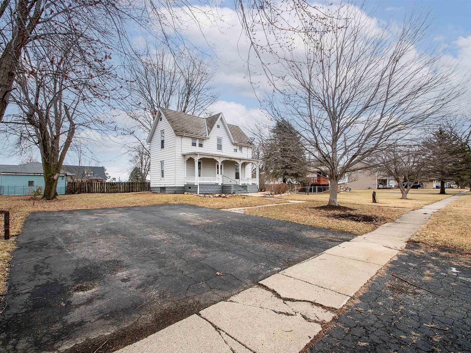 513 W Clay St, Brimfield, IL 61517 Zillow